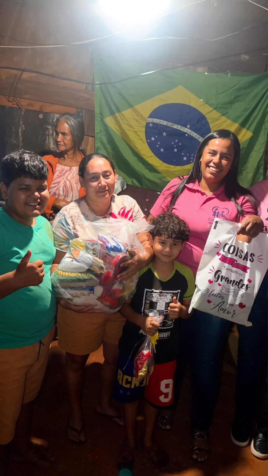 Atendimento na Ocupação Estrela Dalva: foto 2 de 8
